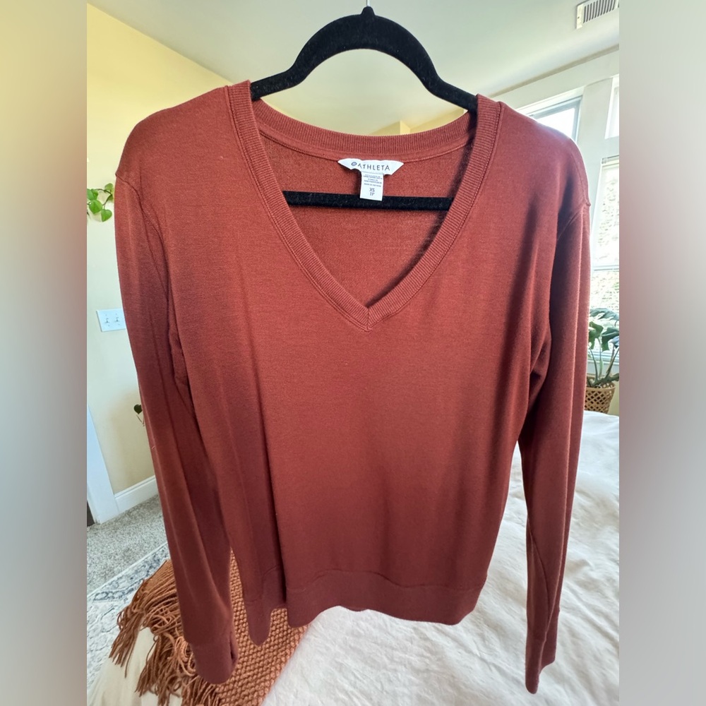 Athleta Terracotta V-Neck Top